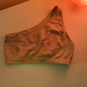 Set active one shoulder top